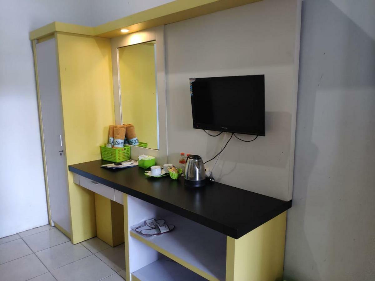 Hotel Boegenviel Syariah Lamongan Exterior foto